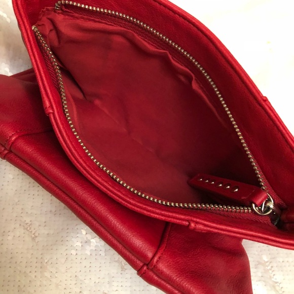 EXPRESS EUC /NWOT FOLDING CLUTCH BURGUNDY - Picture 2 of 8